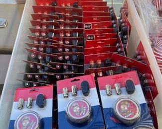 More than 1,000 pieces