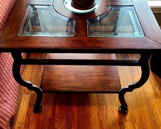 Glass & wood end/side table