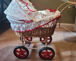 Wicker doll carriage