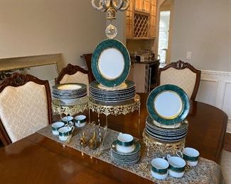 Beautiful RETRONEU China set