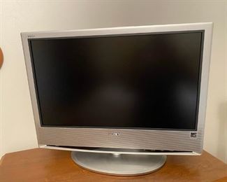 23" SONY TV - KLV-S23A10