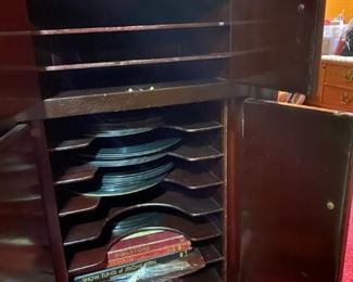 Antique Victrola Phonograph
