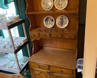Thin Buffet Hutch 