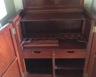 George Lee bar is open