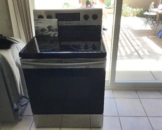 Samsung Range & Oven.  5 burner stovetop 