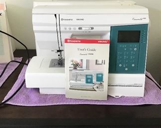 Husqvarna Viking. Emerald 203/183.    Like new