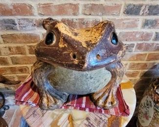 Kaeru, Japanese Shigaraki frog with 2 babies, Large size approx. 11 inches tall