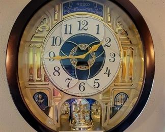 Seiko Melodies in Motion clock