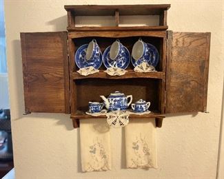 Blue Willow Child’s Tea Set