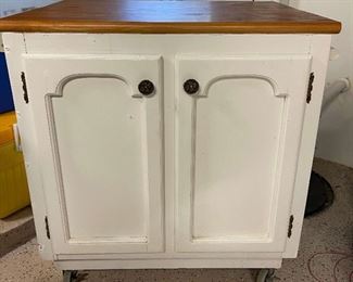 Kitchen Island On Casters