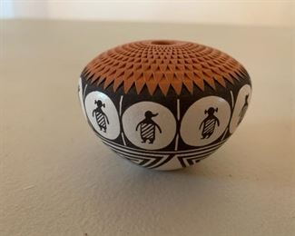 Item #145   $200   Adrienne Roy Keene (Acoma 1956-) corrugated top seed pot, 2  3/4'' D