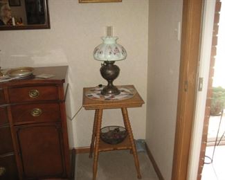 ANTIQUE LAMP, SMALL TABLE