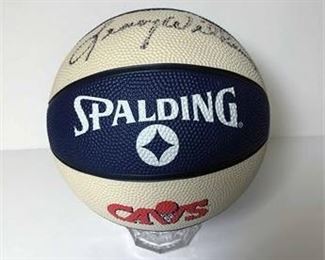 Lenny Wilkens, Danny Ferry John Batle Autogaphed Ball