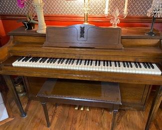 https://agesagoestatesales.square.site/product/lb5004-werlein-upright-piano-vintage-with-bench-estate-sale-pickup/9?cp=true&sa=true&sbp=false&q=false	LB5004 Werlein Upright Piano - Vintage with Bench - Estate Sale Pickup		BIN	350
