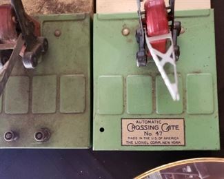 Lionel Pre-War Crossing Gates