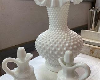 Fenton hobnail ruffle edge vase 