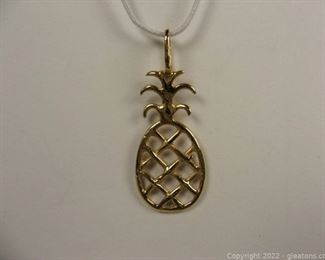 14kt Pineapple Charm Pendant