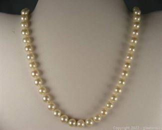 Beautiful Hand Knotted Strand of Pearls 14kt Gold
