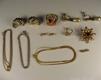 Fashion Jewelry Lot and Piece of 14kt Gold