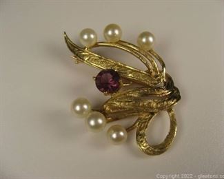 Gorgeous 14kt Gold Pearl Brooch