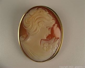 Vintage 14kt Carved Cameo Brooch Pendant