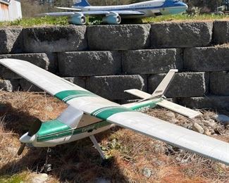 AC Airplanes, tons in this auction