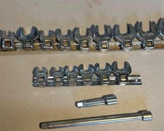 Claw feet wrenches