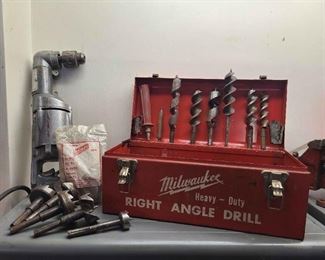 Milwaukee right angle drill