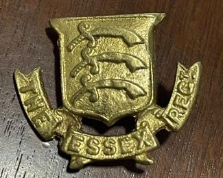 WWII Essex Regiment Officers Hat/Cap Metal Pin/Badge British Gold Color 3 Swords