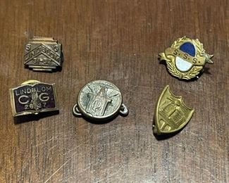 Five Vintage Misc Pins Lindblom Class of 31-32, Lindblom Class of 26-27 sss insignia Book Shield