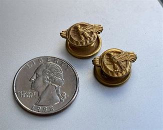 2 WWII US Air Corps Honrable Discharge Buttons Ruptured Duck