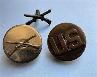 WWII Military US Army Enlisted Infantry Collar Brass Insignia Pins Disc Rifles