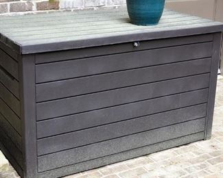 outdoor storage box