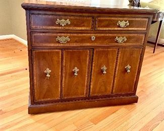 front view of Henredon server on wheels