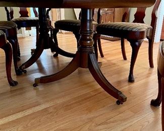 Henredon Dining Table 