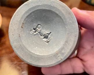 signature of the tea cup