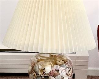 Lamp with sea shells