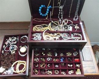 Nice lot of costume jewelry