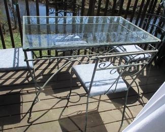 Iron Patio set with 4 chairs