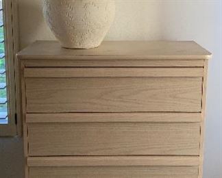 Dresser, Table Lamp, Art