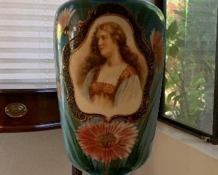 Antique Portrait Vase Lamp