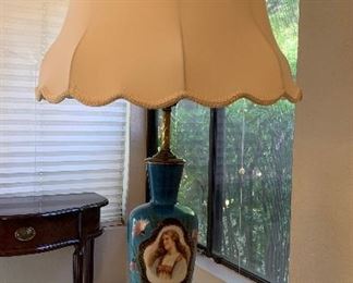 Antique Portrait Vase Lamp