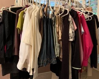Women's Clothing Sizes 0, 2, 4, 6, XS, S Petite:
Anne Klein and Loft, Democracy, BCBG,
J. Crew, Larry Levine, Garfield & Marks, Lauren