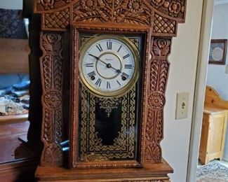 “Gingerbread” shelf clock