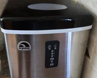 Igloo Ice Maker