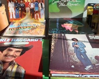 Records - Vinyls - Lots of Classic Rock - Country 