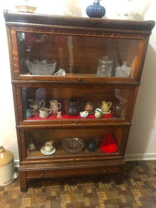 BARRISTER BOOKCASE (Cher wrote this caption in all caps so it's important!)