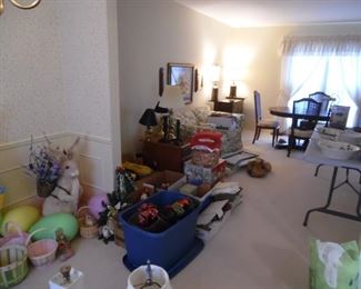 Plenty of decorative items