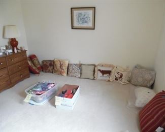 Lots of beautiful decorative pillows