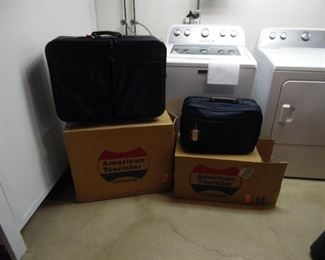Vintage American Tourister Luggage complete with original boxes